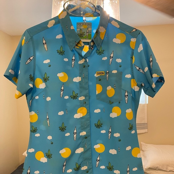 Lot of 4 Dixxon Short Sleeve. 3 mens 1 womens - Picture 7 of 12